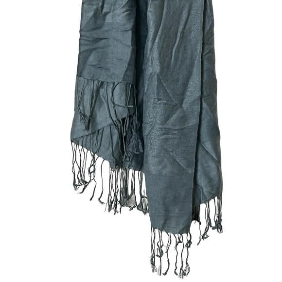 Gray long fringe soft scarf wrap - Picture 2 of 6